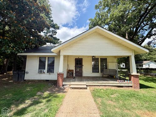 301 W Ruby St, Paragould, AR, 72450-5729 | Card Image