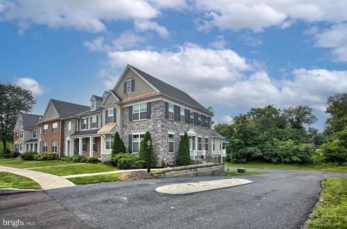 4755 Laurel Valley Ln, ENOLA, PA, 17025-2292 | Card Image