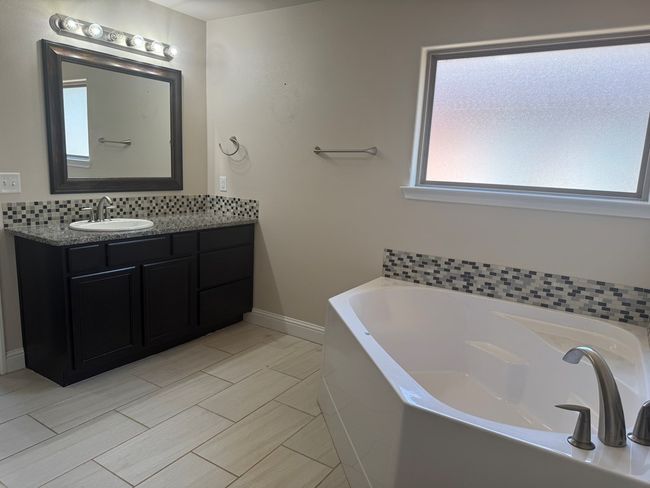 6905 Cattleman Dr, House other with 3 bedrooms, 2 bathrooms and 2 parking in Midland TX | Image 9