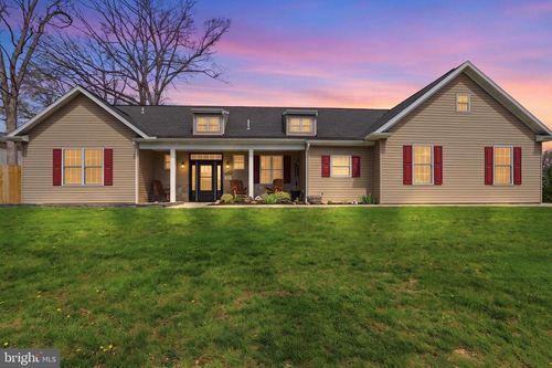 695 Midway Rd, YORK HAVEN, PA, 17370-9020 | Card Image