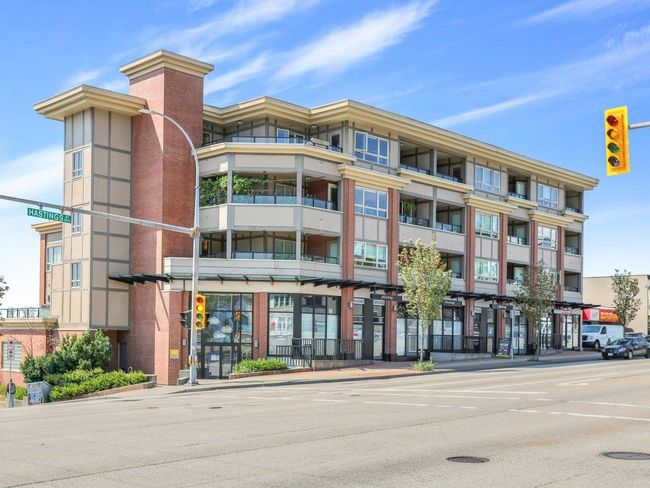 401 - 5688 Hastings Street, Condo with 2 bedrooms, 2 bathrooms and 2 parking in Burnaby BC | Image 1