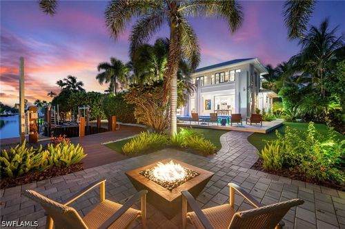 1779 4th St S, NAPLES, FL, 34102-7501 | Card Image