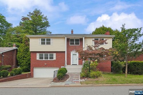 52 Birch St, Englewood Cliffs, NJ, 07632-1506 | Card Image