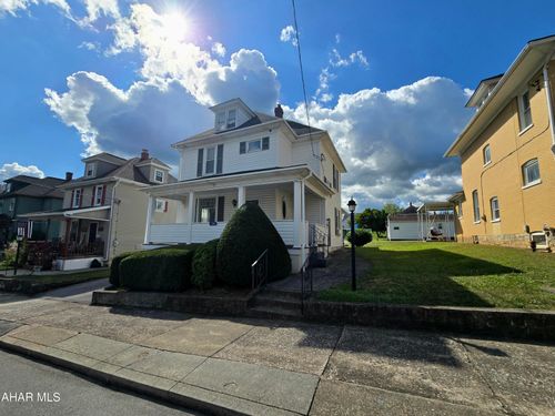 704 New St, Roaring Spring, PA, 16673-1516 | Card Image