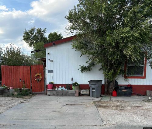 940 Park Ln, Evansville, WY, 82636-5088 | Card Image