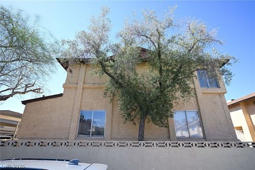550 Kristin Ln, Henderson, NV, 89011-4337 | Card Image