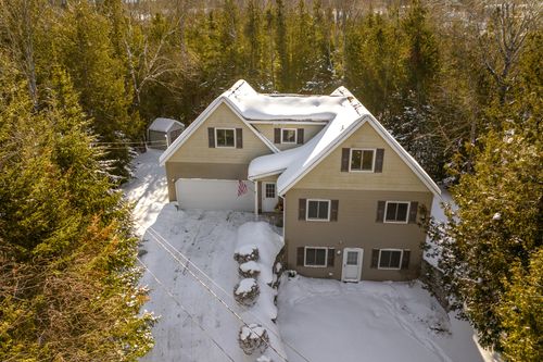 7500 9 Mile Point Dr, Charlevoix, MI, 49720-9366 | Card Image