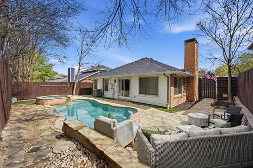 1453 Hampton Rd, Grapevine, TX, 76051-6655 | Card Image