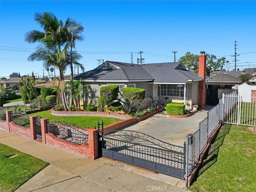 2165 W 115th St, Hawthorne, CA, 90250-1901 | Card Image