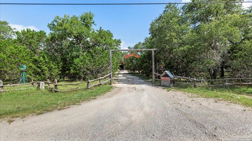 857 Derrick Dr, Spring Branch, TX, 78070-4003 | Card Image