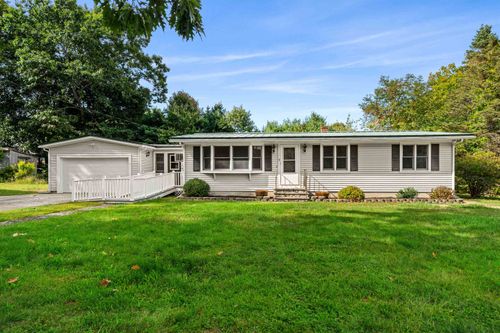 3 Daniel St, Somersworth, NH, 03878-2105 | Card Image