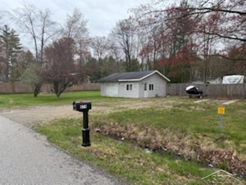 579 W Basing Ln, Sanford, MI, 48657-9434 | Card Image