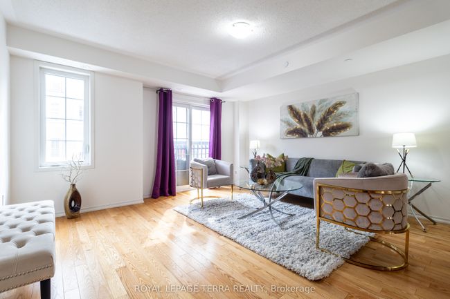 2204 Chevron Prince Path, Condo with 4 bedrooms, 3 bathrooms and 1 parking in Oshawa ON | Image 10