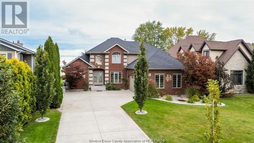 1283 Lange Ave, Essex, ON, N0R1S0 | Card Image