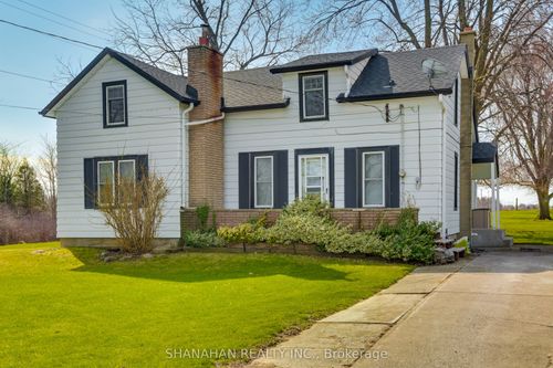 7475 Ridge Rd, Thedford, ON, N0M2N0 | Card Image