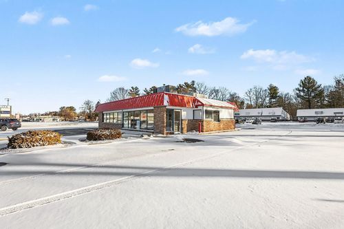 376 N 3rd Ave, Fruitport, MI, 49415-9701 | Card Image