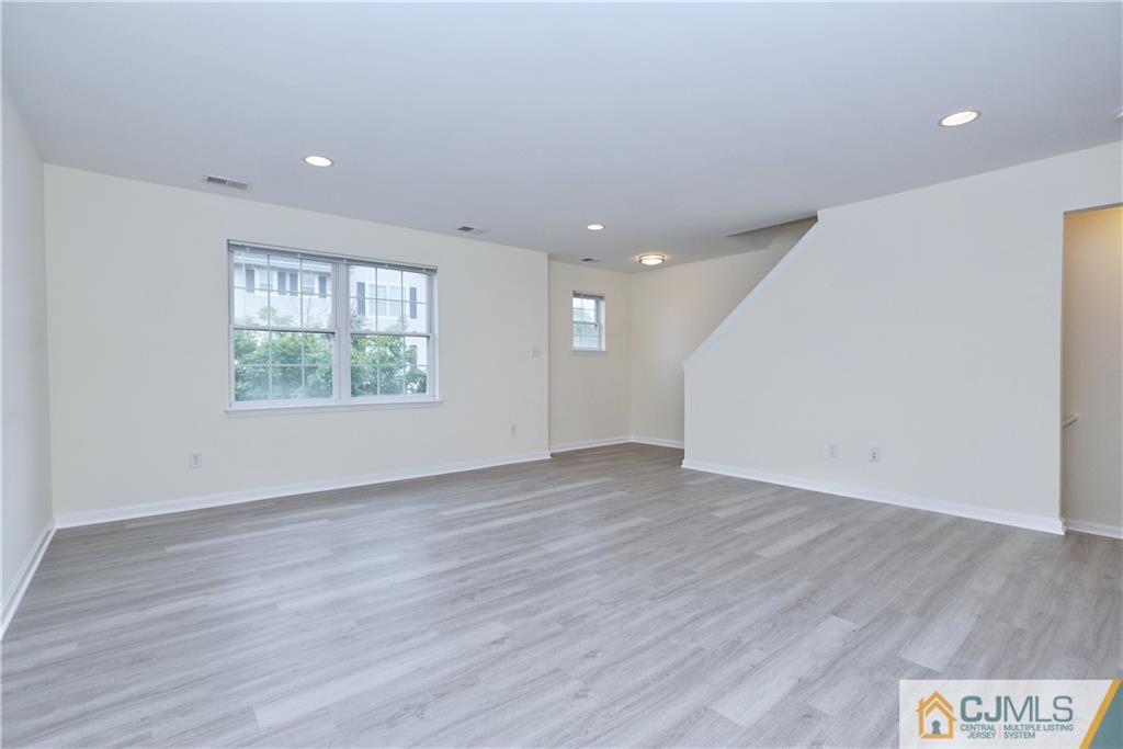 Alfred Ave, Somerset, NJ 08873