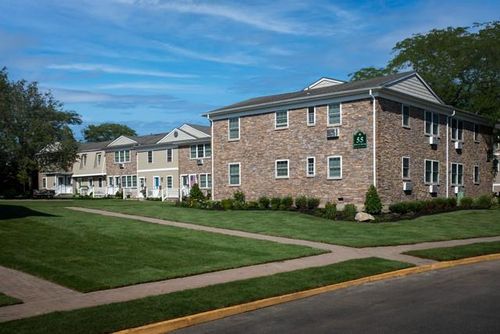 de13-45 Fairfield Way, Commack, NY, 11725-3418 | Card Image