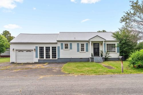 106 Sutton Ave, Waverly, TN, 37185-1850 | Card Image