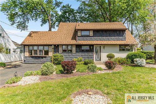 8 Farmbrook Dr, Old Bridge, NJ, 08857-1449 | Card Image
