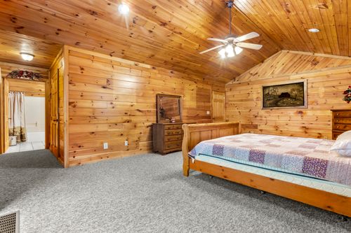 1435 Pilot Rd, Stanton, KY, 40380-9144 | Card Image