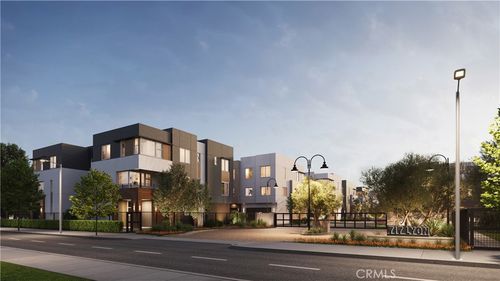 673 S Lyon St, Santa Ana, CA, 92701-6301 | Card Image