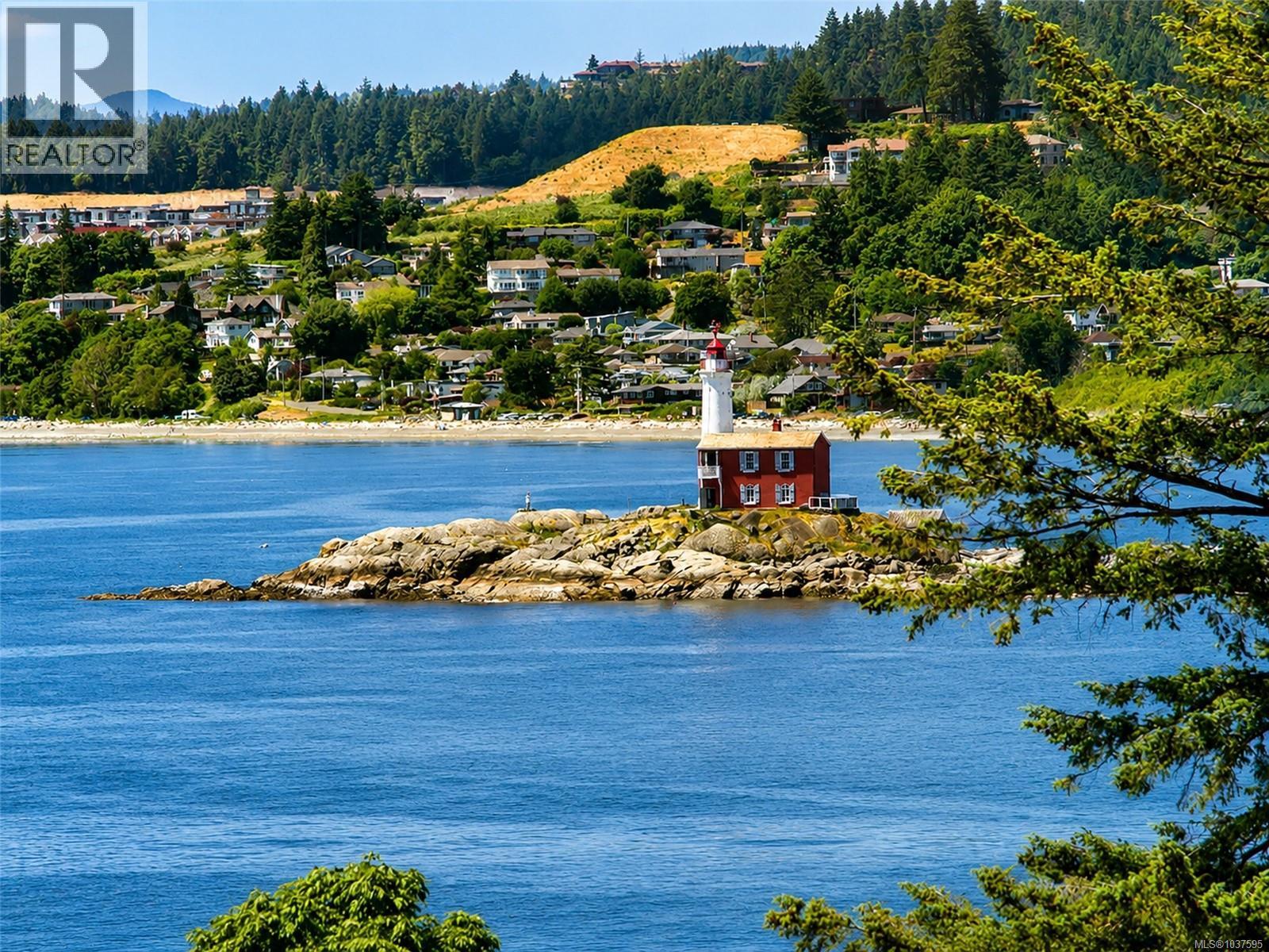 Residential in Esquimalt