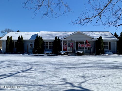 27800 E Broadway St, Walbridge, OH, 43465-9728 | Card Image