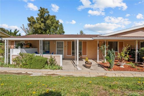 b-19156 Avenue Of The Oaks, Newhall, CA, 91321-1415 | Card Image