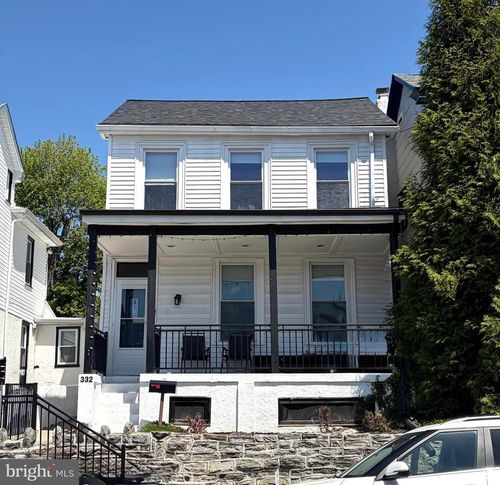 332 Spring Mill Ave, CONSHOHOCKEN, PA, 19428-1946 | Card Image