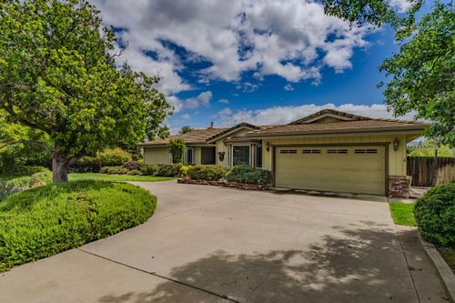 641 Peachtree Ct, Valley Springs, CA, 95252-9340 | Card Image