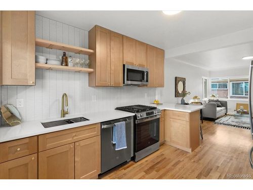 3387 Kearney St, Denver, CO, 80207-2133 | Card Image