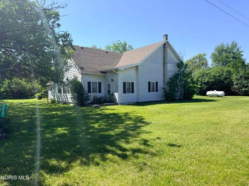 26021 Luckey Rd, Walbridge, OH, 43465-9735 | Card Image