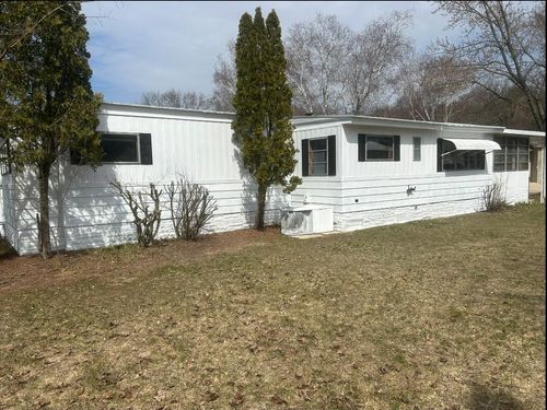 5431 Swallow Ct Ne, Belmont, MI, 49306-9622 | Card Image