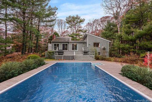 41 Woodpink Dr, East Hampton, NY, 11937-1072 | Card Image