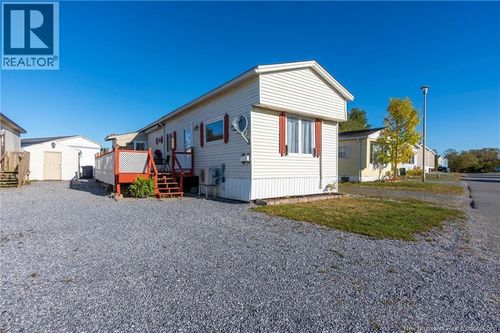9 Sandpiper Rd, Saint John, NB, E2J3W7 | Card Image