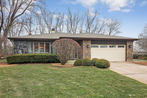 1204 Sleepy Hollow Ln, Darien, IL, 60561-5019 | Card Image
