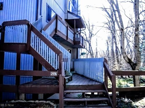 2178 Pinebrook Trl, Cuyahoga Falls, OH, 44223-2565 | Card Image