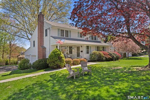 33 Village Dr, New Canaan, CT, 06840-6334 | Card Image