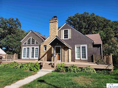 422 2nd St Ne, Waseca, MN, 56093-2815 | Card Image