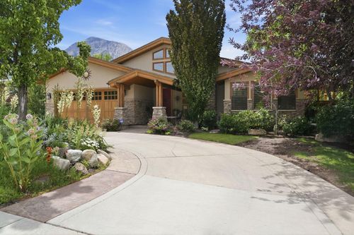 3200 E 3900 S, Holladay, UT, 84124-2146 | Card Image