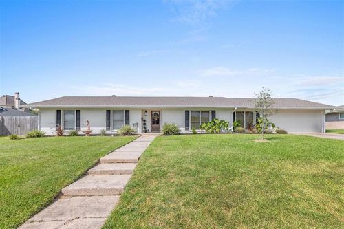 816 Garden Ln, Lake Charles, LA, 70605-3322 | Card Image