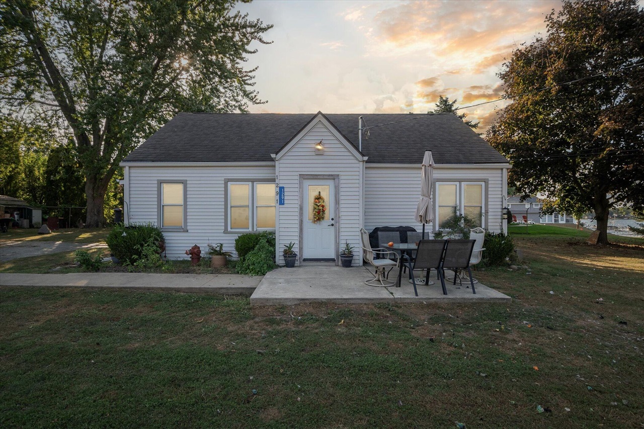 Main St, Manitou Beach, MI 49253