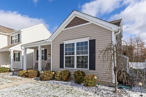 5718 Marshfield Dr, Westerville, OH, 43081-7048 | Card Image