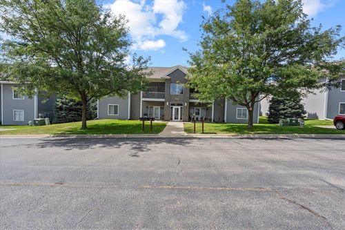 unit-3-2625 Orchard Dr, Cedar Falls, IA, 50613-5880 | Card Image