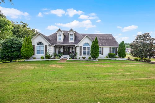 369 Eastern Shores Dr, Lexington, TN, 38351-1215 | Card Image