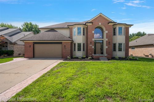 20918 Corey Dr, Macomb, MI, 48044-2114 | Card Image