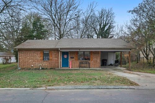 905 W Center Ave, Searcy, AR, 72143-5239 | Card Image