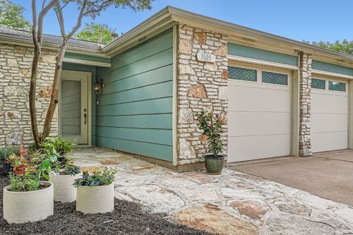 7605 Clydesdale Dr, Austin, TX, 78745-6706 | Card Image
