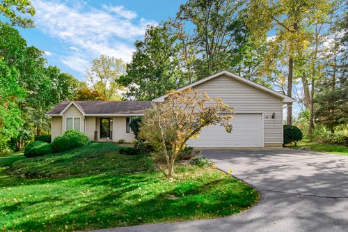 394 Brookwood Ct, Valparaiso, IN, 46385-9083 | Card Image